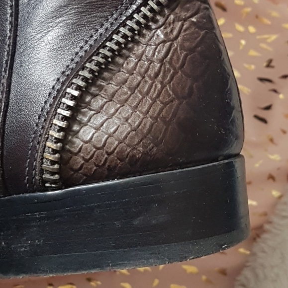 Mid-rise boots with small heel - Picture 4 of 5